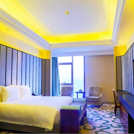 Xiamen Goldcommon Royal Seaside Hotel And Hot Spri Экстерьер фото