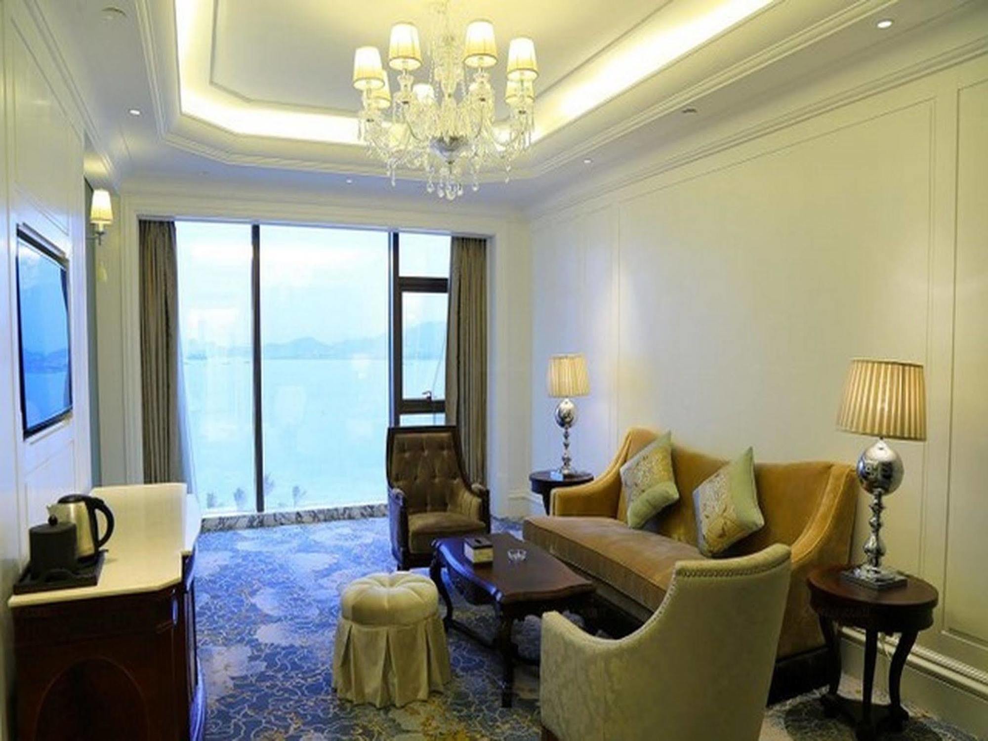 Xiamen Goldcommon Royal Seaside Hotel And Hot Spri Экстерьер фото